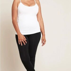 White Mark Women's White Tank Top
